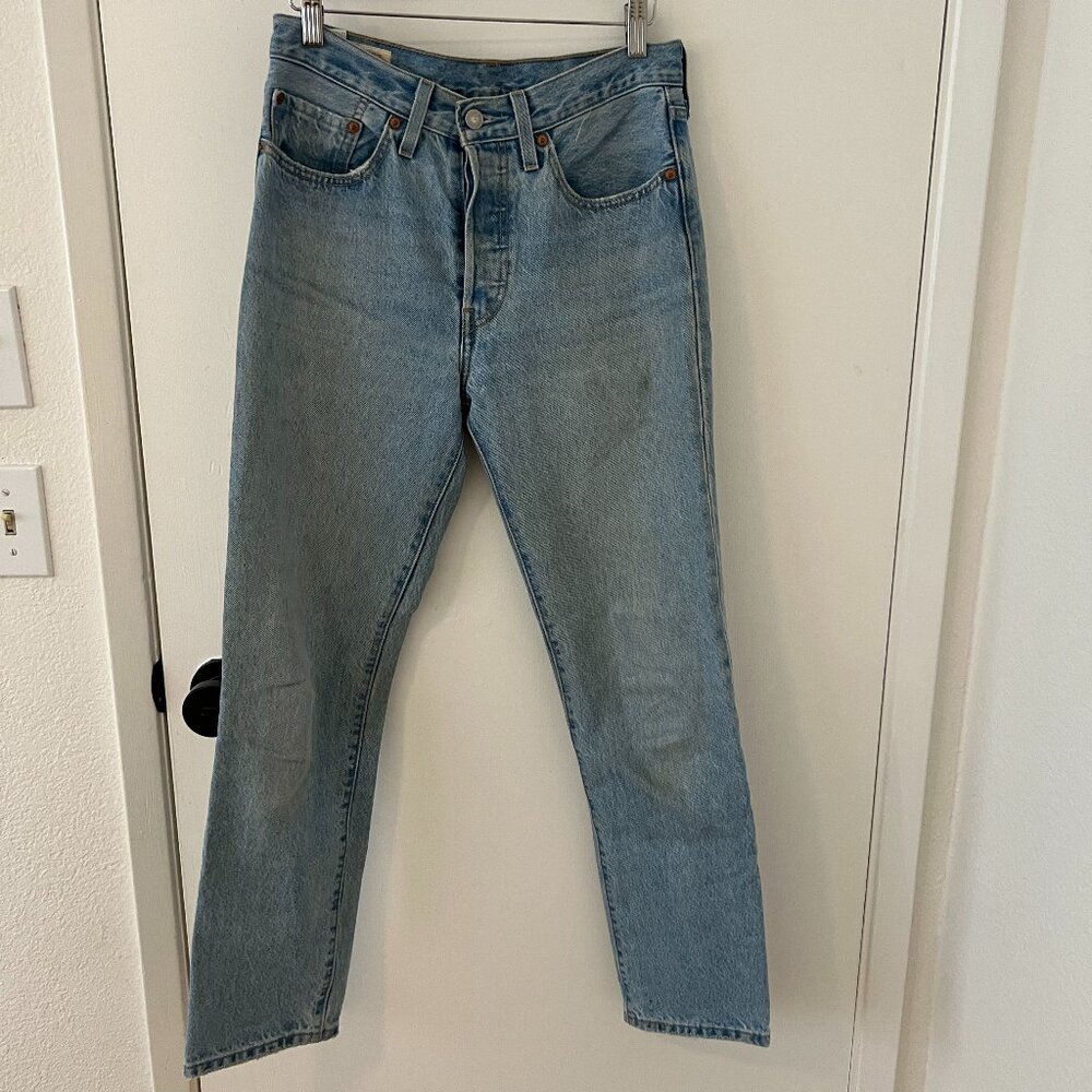 Levi's 501 Original Jeans Light Wash in Size 26 x 30